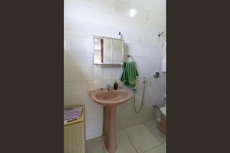 Casa à venda com 442m², 3 quartos e 3 vagasCasa 2 - Banheiro da suíte 