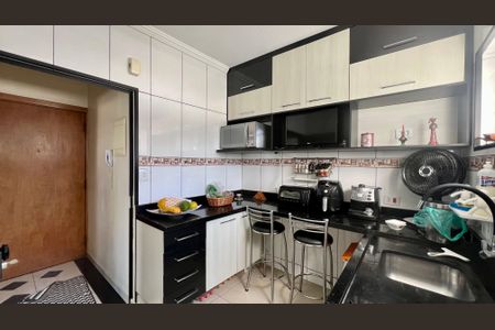 Apartamento à venda com 58m², 1 quarto e 1 vaga Apartamento à venda com 58m², 1 quarto e 1 vagaCozinha