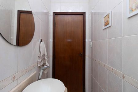 Casa à venda com 150m², 3 quartos e 2 vagas Casa à venda com 150m², 3 quartos e 2 vagasLavabo