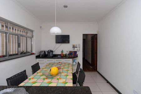 Casa à venda com 150m², 3 quartos e 2 vagas Casa à venda com 150m², 3 quartos e 2 vagasCopa