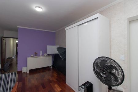 Casa à venda com 150m², 3 quartos e 2 vagas Casa à venda com 150m², 3 quartos e 2 vagasQuarto Suíte
