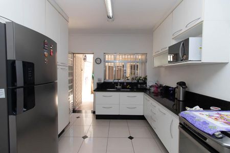 Casa à venda com 150m², 3 quartos e 2 vagas Casa à venda com 150m², 3 quartos e 2 vagasCozinha