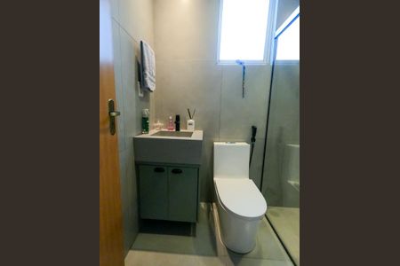 Apartamento à venda com 81m², 2 quartos e 2 vagasbanheiro social