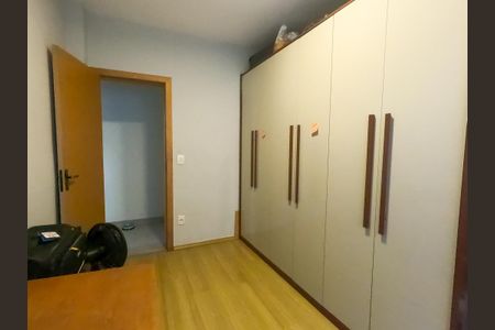 Apartamento à venda com 81m², 2 quartos e 2 vagasquarto 3