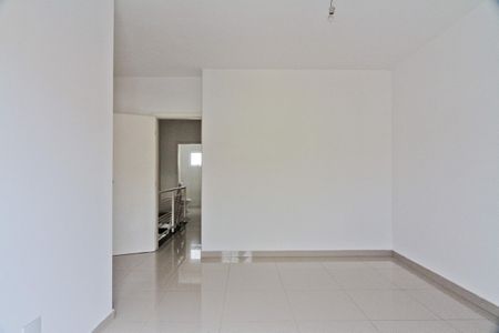 Casa à venda com 180m², 3 quartos e 5 vagasSuíte