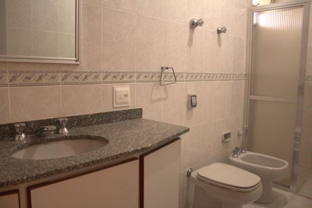 Apartamento à venda com 167m², 3 quartos e 1 vagaBanheiro da Suíte