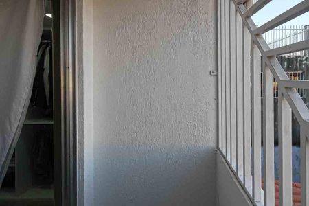 Casa à venda com 220m², 3 quartos e 2 vagas Casa à venda com 220m², 3 quartos e 2 vagasVaranda da Suìte