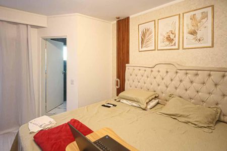 Casa à venda com 220m², 3 quartos e 2 vagas Casa à venda com 220m², 3 quartos e 2 vagasSuite