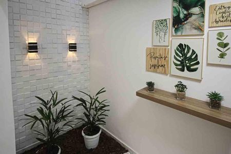 Casa à venda com 220m², 3 quartos e 2 vagas Casa à venda com 220m², 3 quartos e 2 vagasHall de entarda