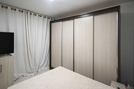 Casa à venda com 220m², 3 quartos e 2 vagas Casa à venda com 220m², 3 quartos e 2 vagasQuarto