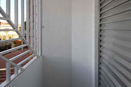 Casa à venda com 220m², 3 quartos e 2 vagas Casa à venda com 220m², 3 quartos e 2 vagasVaranda da Suìte