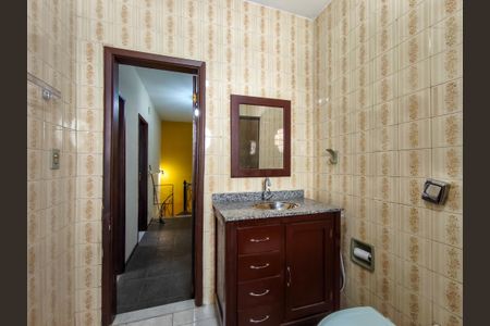 Casa à venda com 253m², 4 quartos e 1 vagaBanheiro Corredor