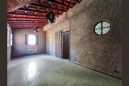 Casa à venda com 253m², 4 quartos e 1 vagaÁrea comum