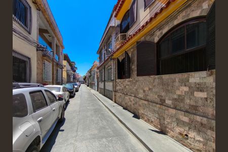 Casa à venda com 253m², 4 quartos e 1 vagaFachada e portaria