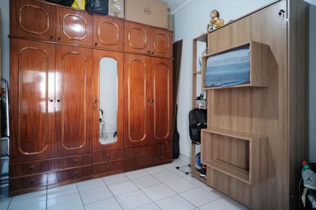 Casa à venda com 122m², 4 quartos e 1 vagaQuarto