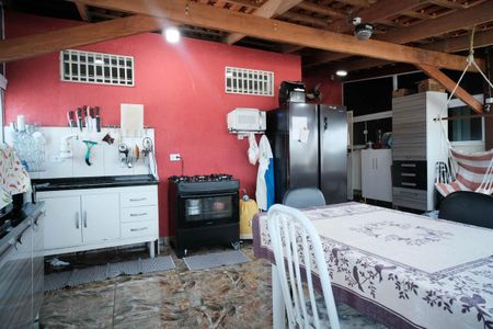 Casa à venda com 122m², 4 quartos e 1 vagavaranda