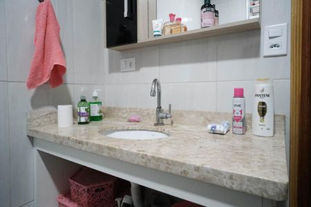 Casa à venda com 122m², 4 quartos e 1 vagaBanheiro