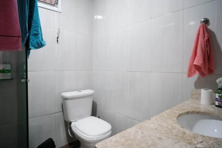 Casa à venda com 122m², 4 quartos e 1 vagaBanheiro