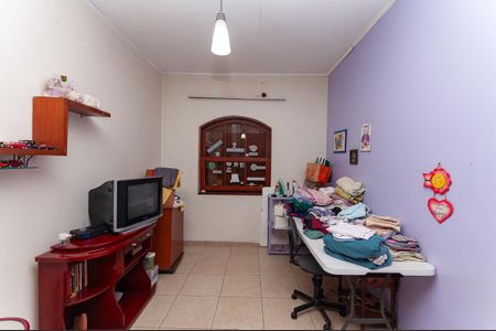 Casa à venda com 120m², 4 quartos e 2 vagasQuarto 2