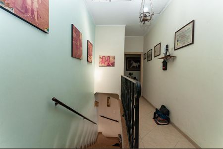 Casa à venda com 120m², 4 quartos e 2 vagasCorredor