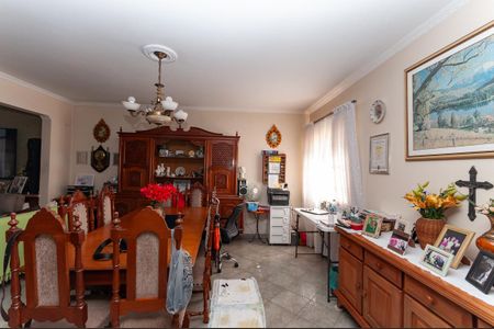 Casa à venda com 120m², 4 quartos e 2 vagasSala