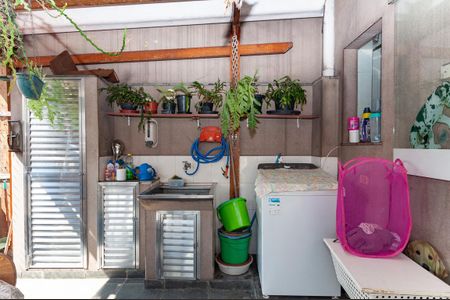 Casa à venda com 120m², 4 quartos e 2 vagasÁrea de Serviço