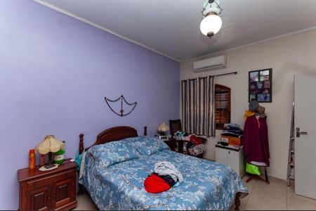 Casa à venda com 120m², 4 quartos e 2 vagasQuarto 1