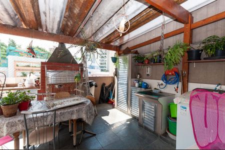 Casa à venda com 120m², 4 quartos e 2 vagasÁrea de Serviço