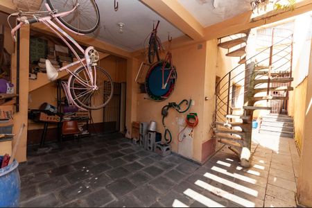 Casa à venda com 120m², 4 quartos e 2 vagasQuintal