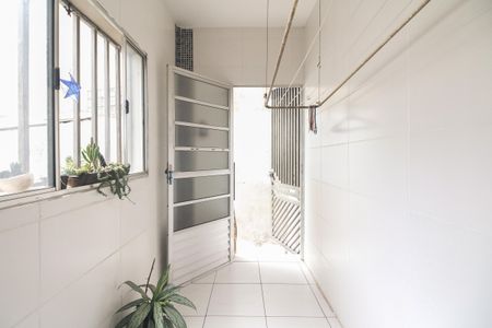 Casa à venda com 90m², 3 quartos e 1 vagaÁrea de Serviço