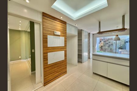 Casa de condomínio à venda com 320m², 4 quartos e 3 vagasCozinha