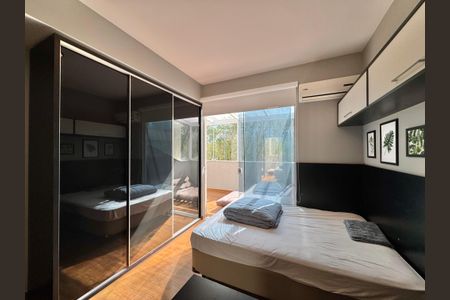 Casa de condomínio à venda com 320m², 4 quartos e 3 vagasSuíte 4