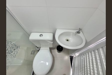 Casa de condomínio à venda com 320m², 4 quartos e 3 vagasÁrea externa - Banheiro