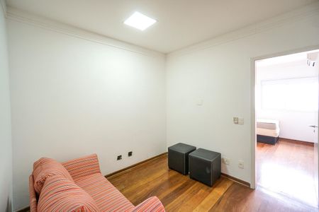 Apartamento para alugar com 285m², 4 quartos e 5 vagas Apartamento para alugar com 285m², 4 quartos e 5 vagasSala 02