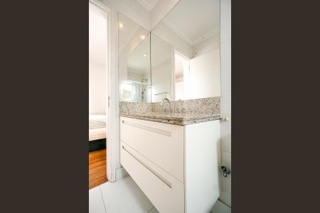 Apartamento para alugar com 285m², 4 quartos e 5 vagas Apartamento para alugar com 285m², 4 quartos e 5 vagasBanheiro da suíte 01