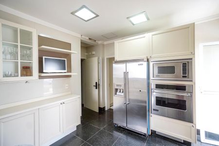 Apartamento para alugar com 285m², 4 quartos e 5 vagas Apartamento para alugar com 285m², 4 quartos e 5 vagasCozinha