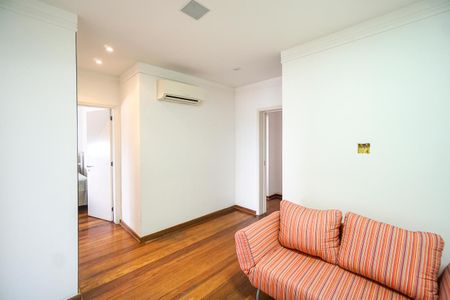 Apartamento para alugar com 285m², 4 quartos e 5 vagas Apartamento para alugar com 285m², 4 quartos e 5 vagasSala 02