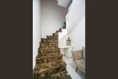 Apartamento para alugar com 285m², 4 quartos e 5 vagas Apartamento para alugar com 285m², 4 quartos e 5 vagasHall da escada