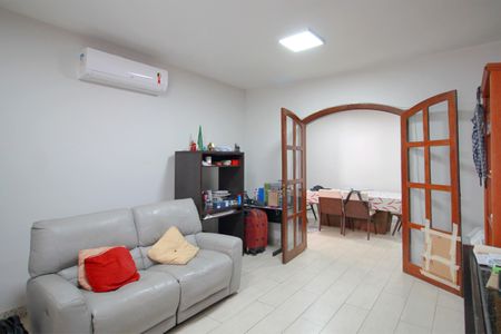 Casa à venda com 360m², 3 quartos e 2 vagasSala