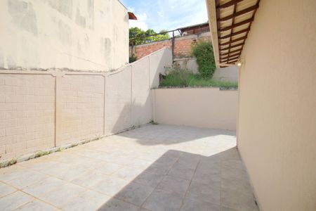 Casa à venda com 360m², 3 quartos e 2 vagasQuintal