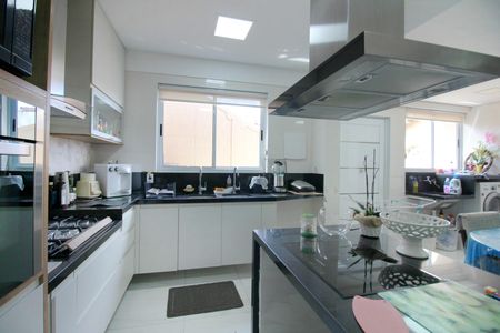 Casa à venda com 360m², 3 quartos e 2 vagasCozinha