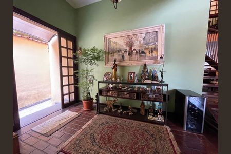 Casa à venda com 230m², 5 quartos e 3 vagasEntrada