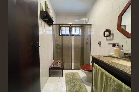 Casa à venda com 230m², 5 quartos e 3 vagasBanheiro 4