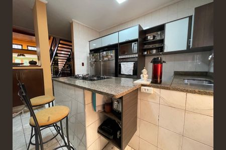 Casa à venda com 230m², 5 quartos e 3 vagasCozinha
