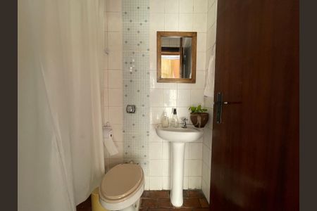 Casa à venda com 230m², 5 quartos e 3 vagasBanheiro 3