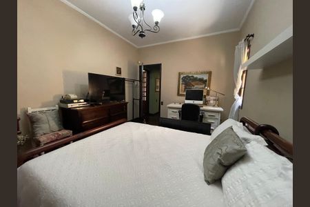 Casa à venda com 230m², 5 quartos e 3 vagasQuarto