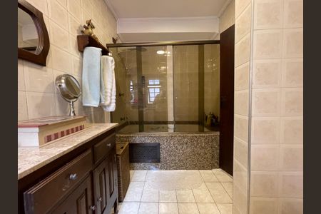 Casa à venda com 230m², 5 quartos e 3 vagasBanheiro 2 