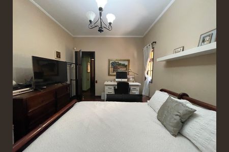 Casa à venda com 230m², 5 quartos e 3 vagasQuarto