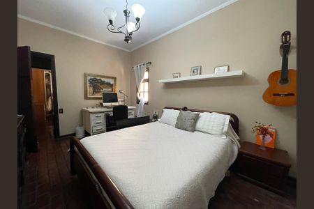 Casa à venda com 230m², 5 quartos e 3 vagasQuarto