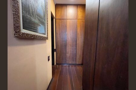 Casa à venda com 230m², 5 quartos e 3 vagasCloset Quarto 5